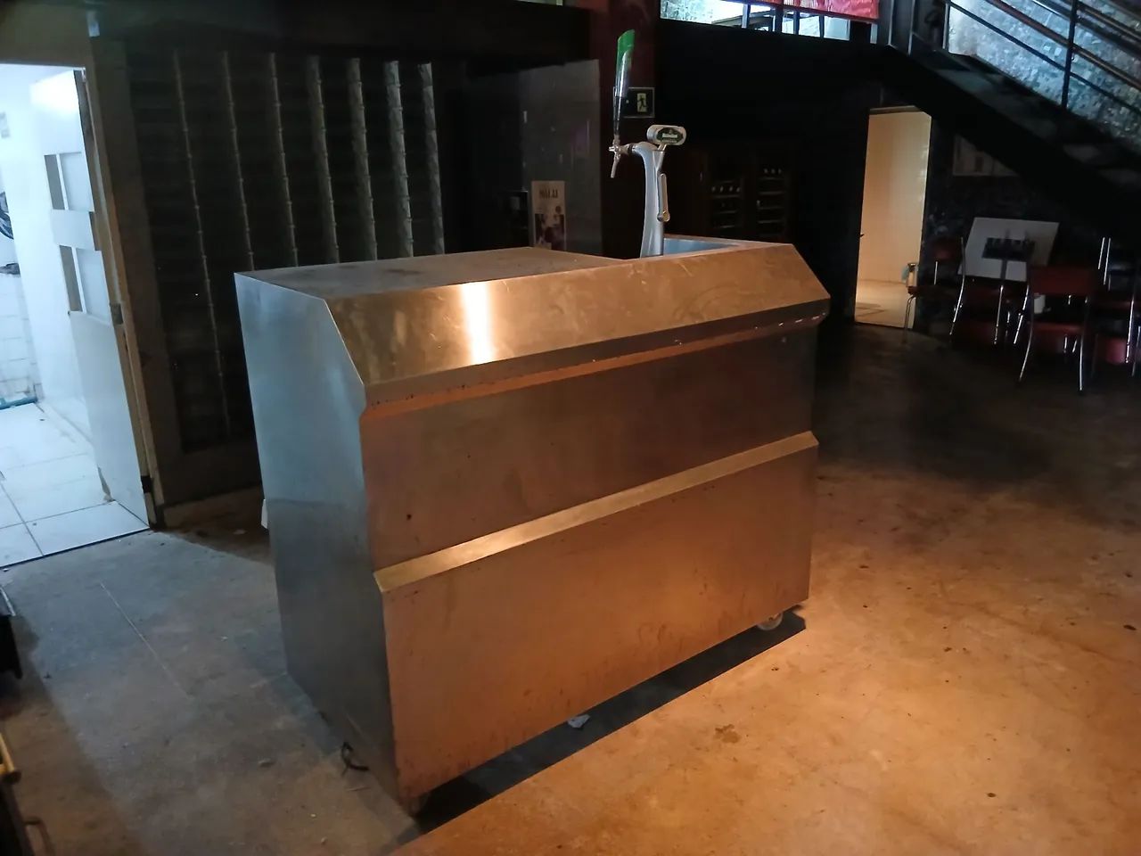 Balcão de bar em aço inoxidável 