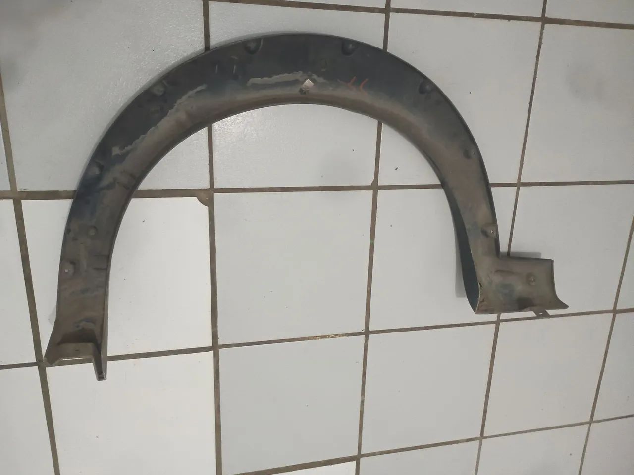 Oportunidade!!! moldura lateral paralama esquerdo Pálio Wekeend etork 2912 em diante  - Foto 5