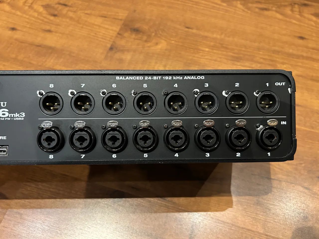 Interface Motu 896 mk3 hybrid usb 28 in 32 outs - Equipamentos e
