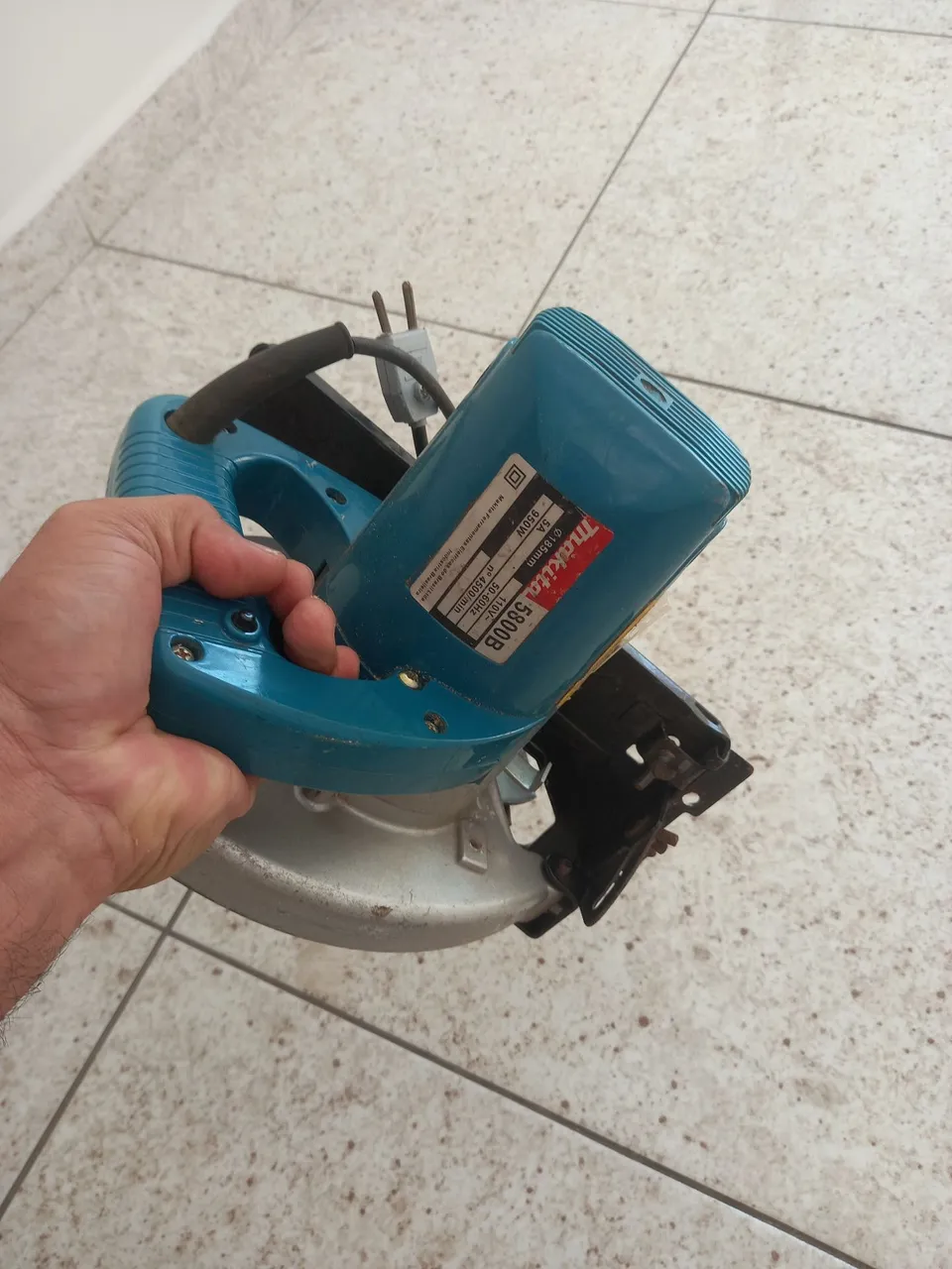 Serra Circular Makita 5800B 185mm 950W - Ótimo estado!