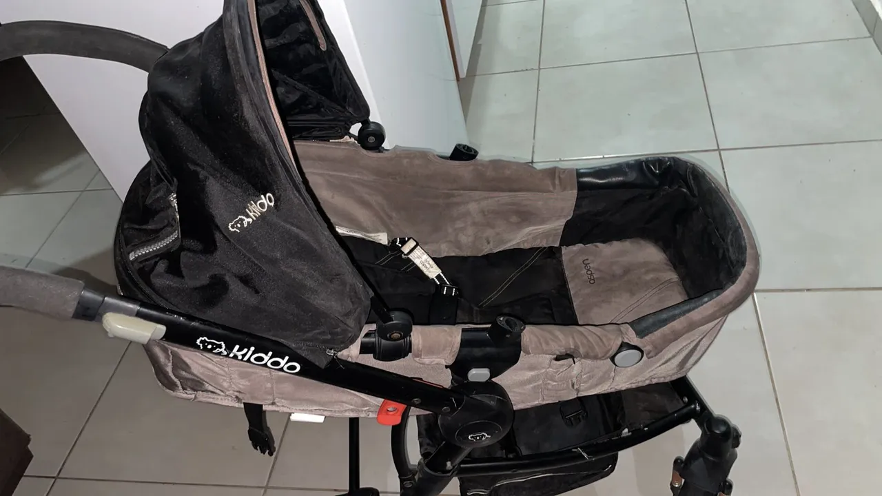 2 Carrinho + bebe conforto