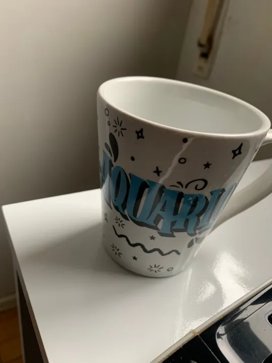 caneca aquariana