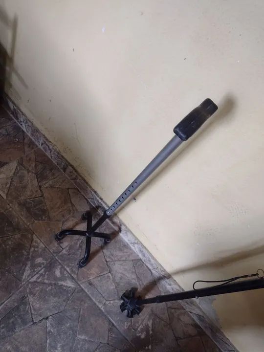 Andador de 4 Pernas para Idosos - Foto 2