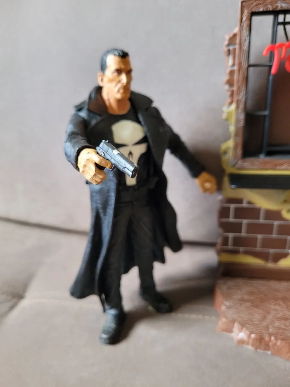 Action Figure - O Justiceiro (Marvel Diamond Select) - Foto 2