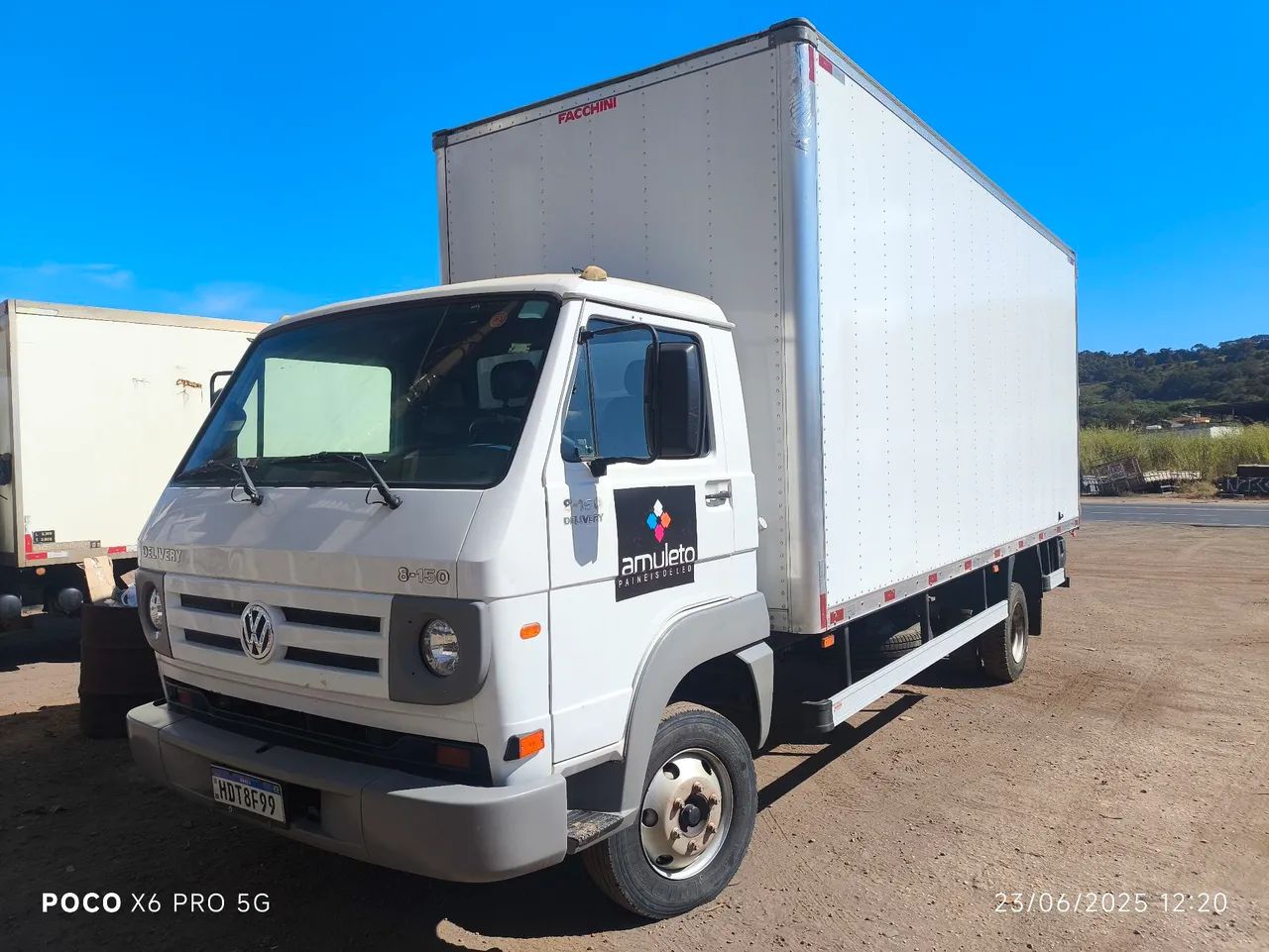 Caminhão 8-150 89milkm