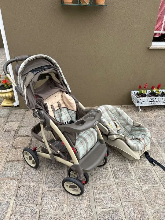 Carrinho de bebê Graco mais bebê conforto e base para carro - Foto 2