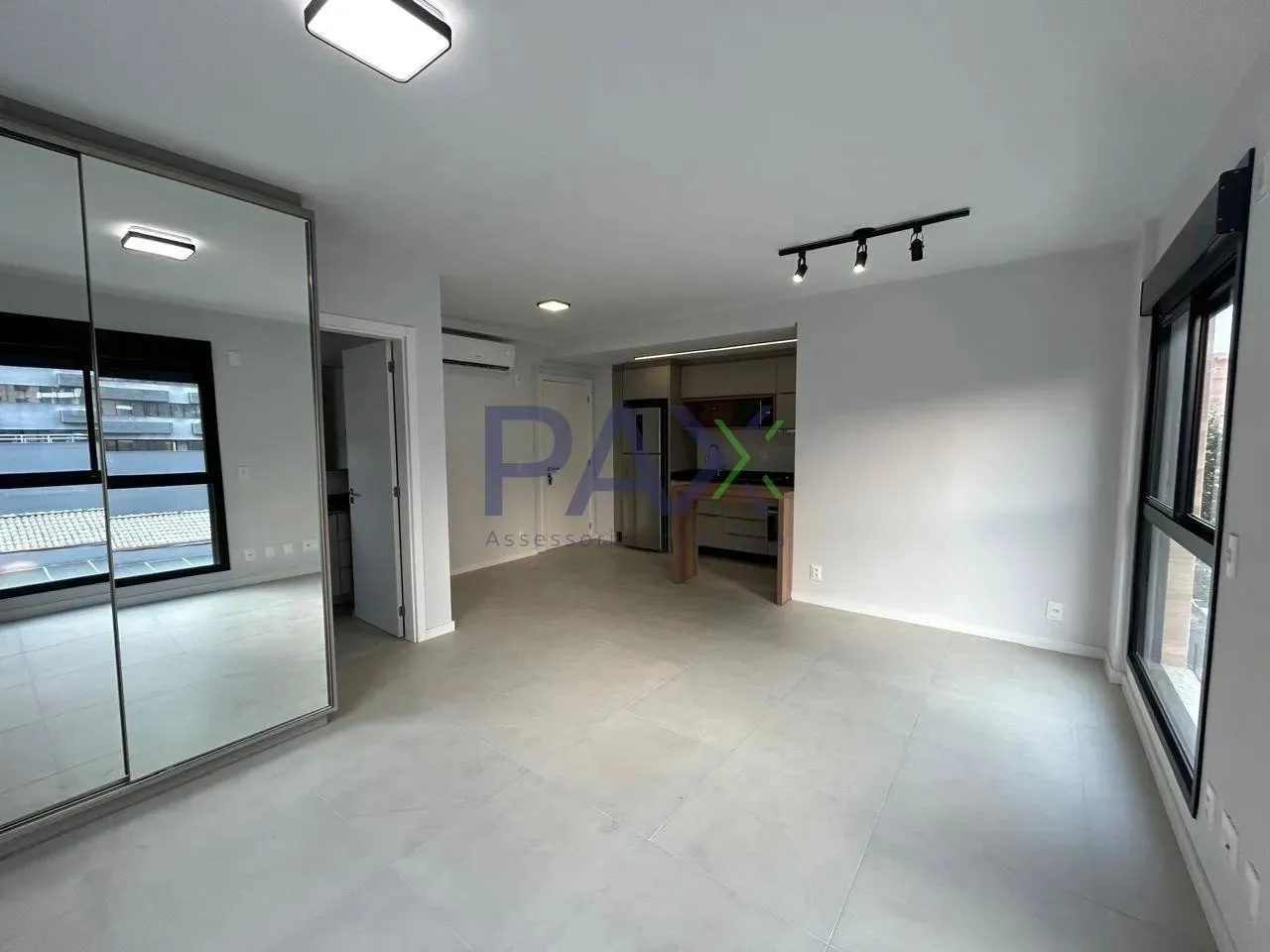 Studio mobiliado à venda no Centro de Florianópolis