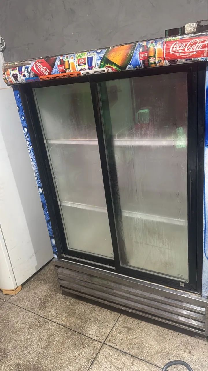 Geladeira Expositora de Bebidas - Porta de Correr 