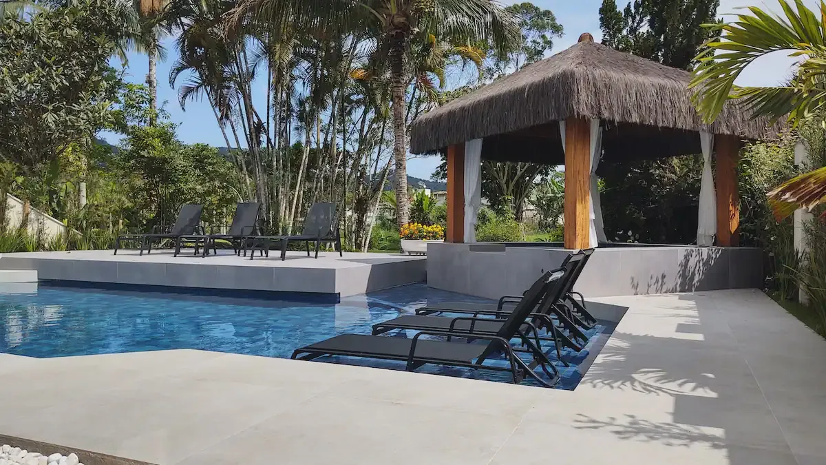 Casa com 390 metros², 4 quartos, piscina e churrasqueira em Plano Diretor Sul - Palmas - T