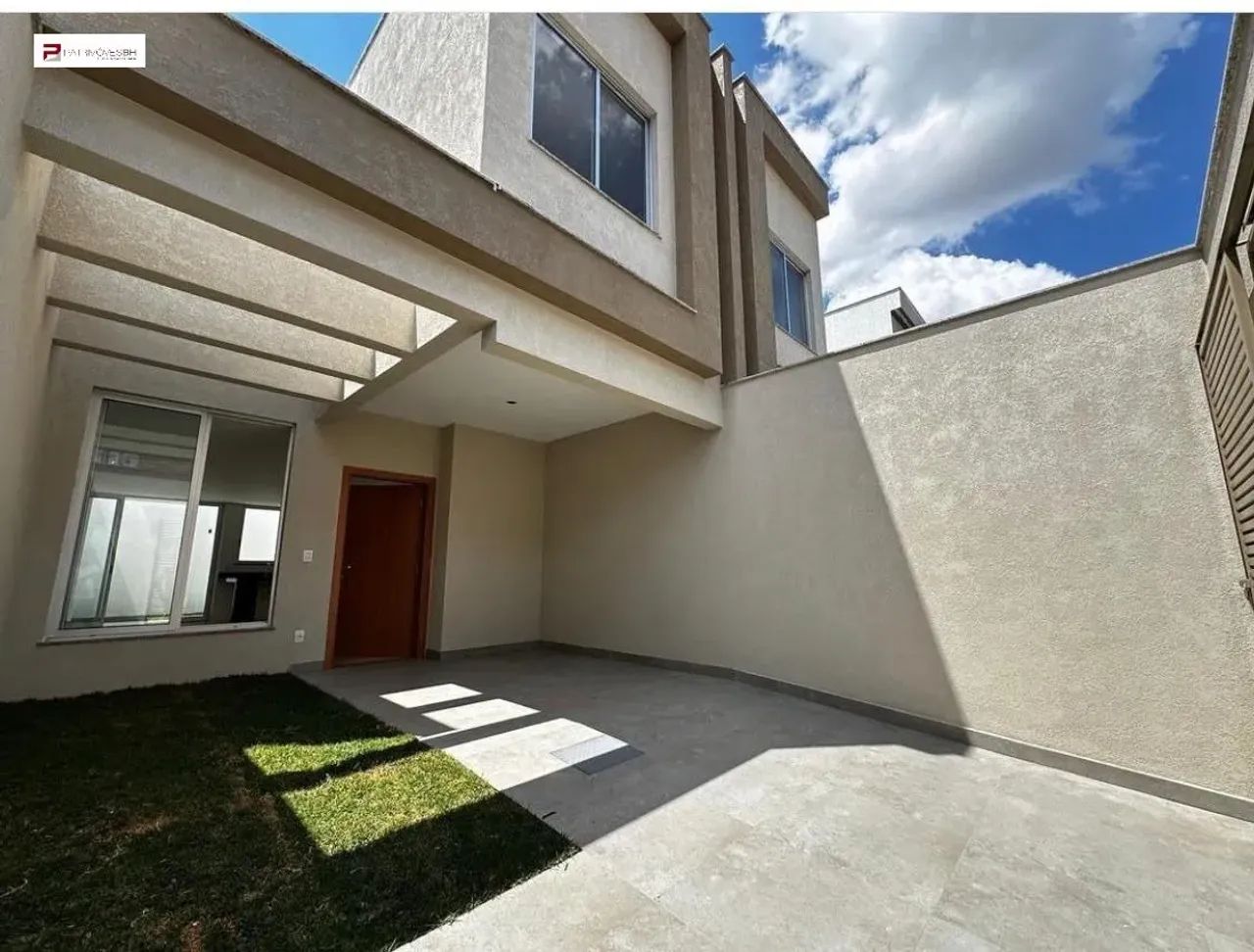 CASA 3 QUARTOS , SUÍTE, 2 VAGAS , B. SANTA ROSA