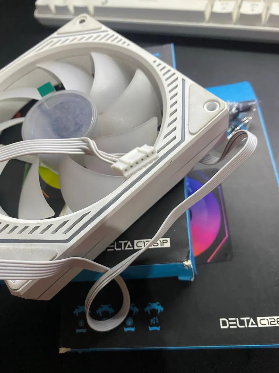 Fans rgb com fundo infinito brancas de 6pinos - Foto 2