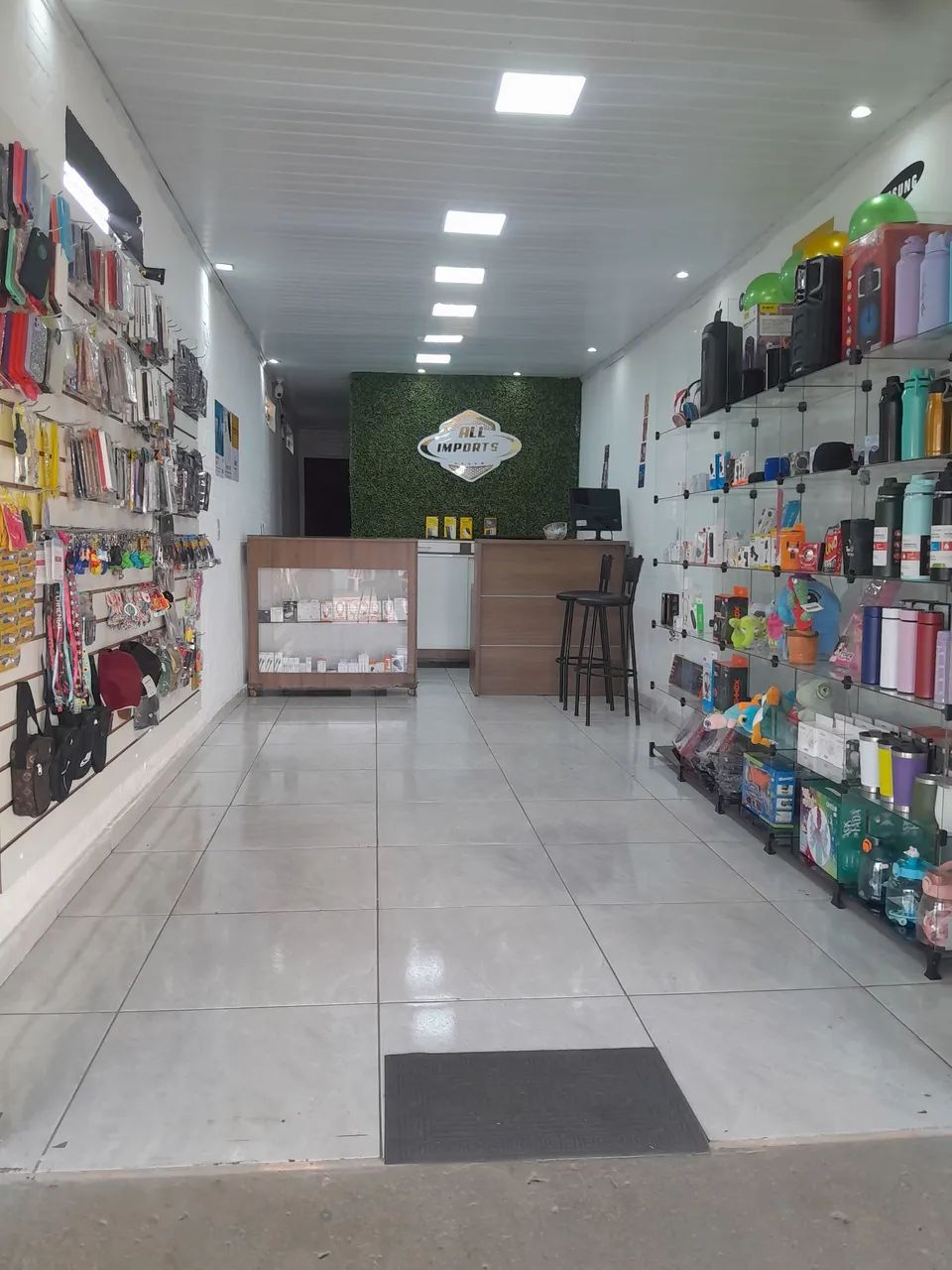 Móveis de loja de celular completo 