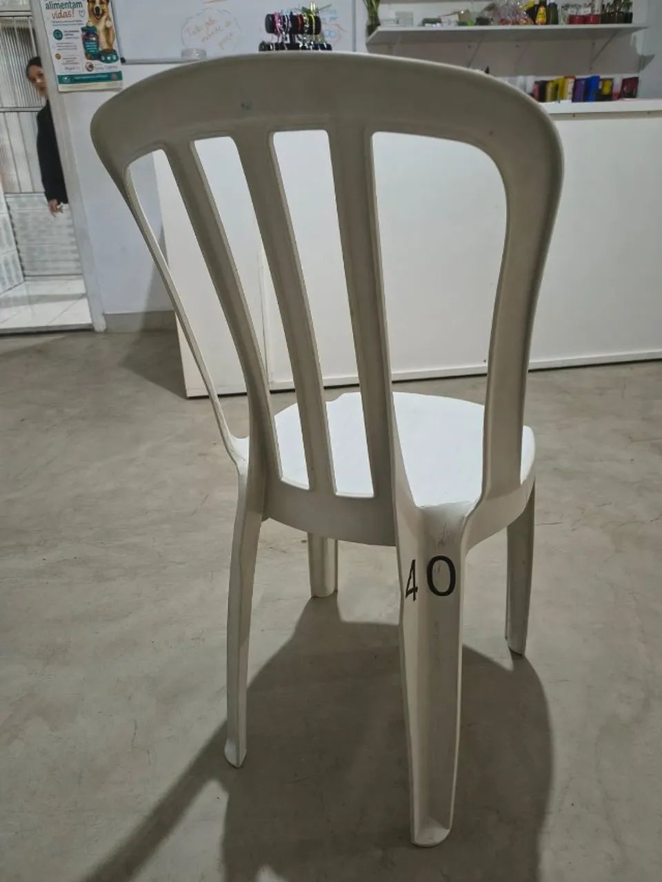 80 CADEIRAS DE PLÁSTICO - Foto 2