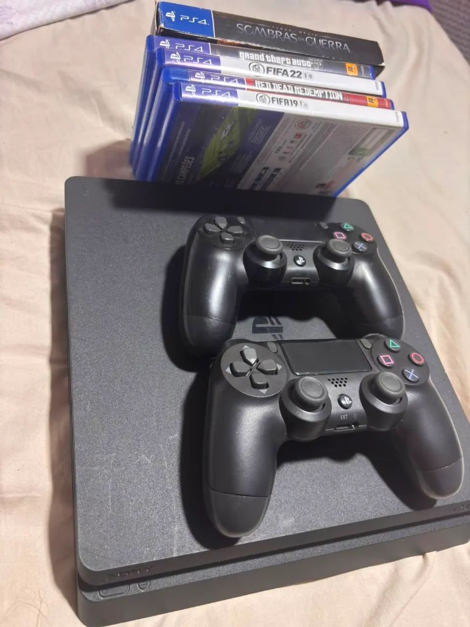 PS4 SLIM 1TB COM 2 CONTROLES + JOGOS - Foto 2