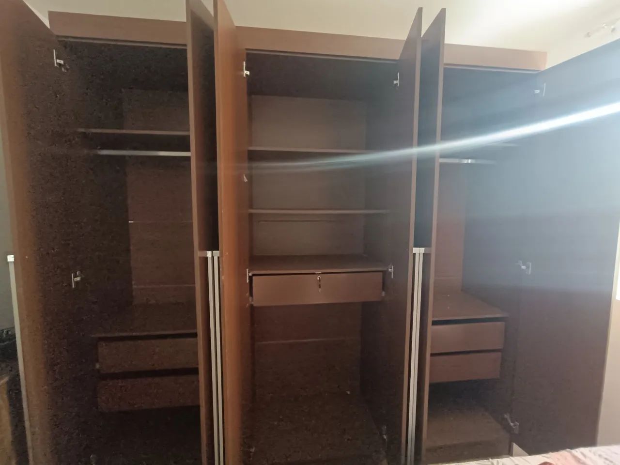 Guarda roupa 6 portas  - Foto 5