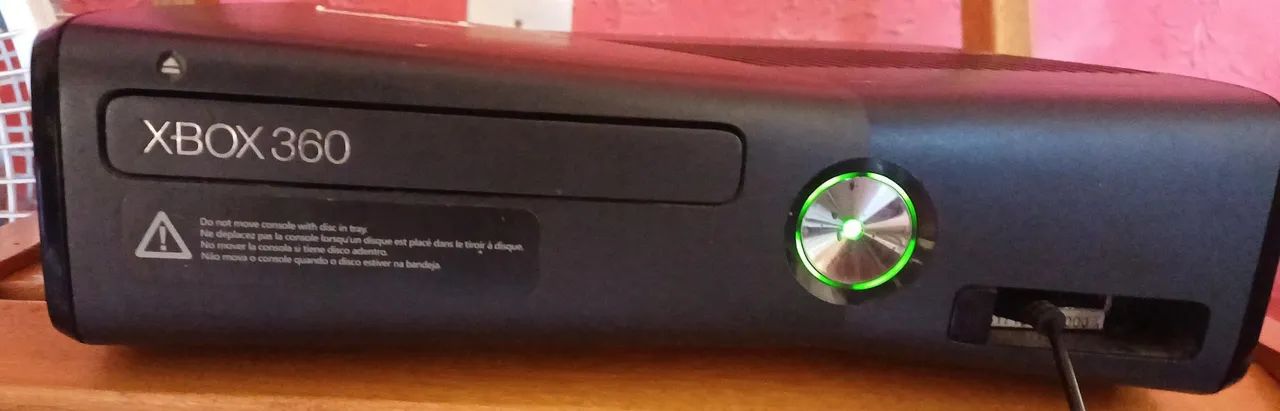 Xbox 360 com fonte e 6 jogos - Foto 4