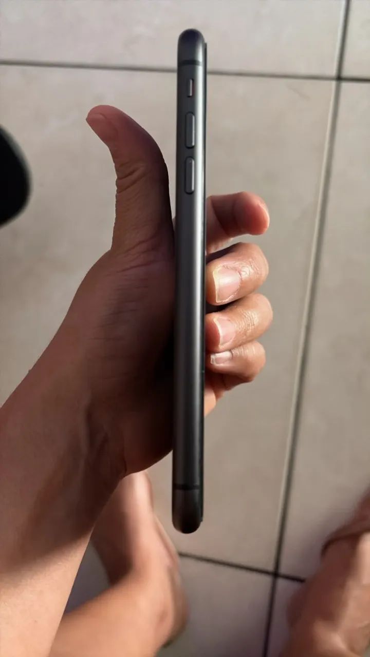 IPhone 11 128GB 74% de bateria. - Foto 3