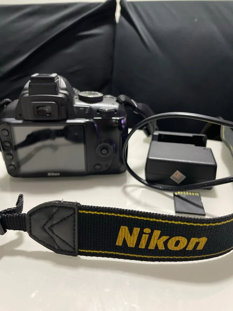 Nikon D3000 Completa | Ótimo Estado  - Foto 3