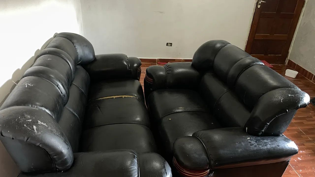 Sofa de couro 2 e 3 lugares  - Foto 2