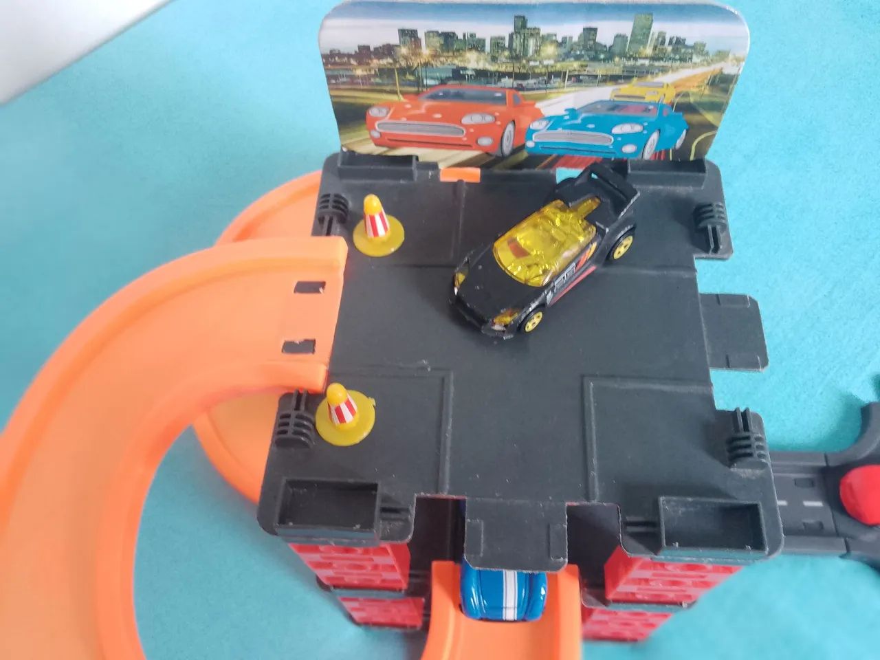 Estacionamento de carrinhos hotwils 