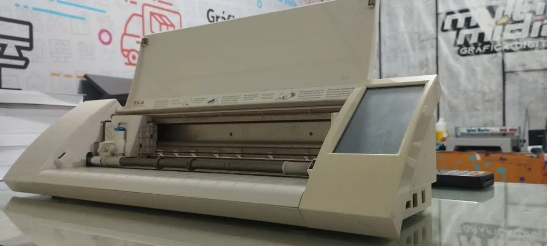 SILHOUETTE CAMEO