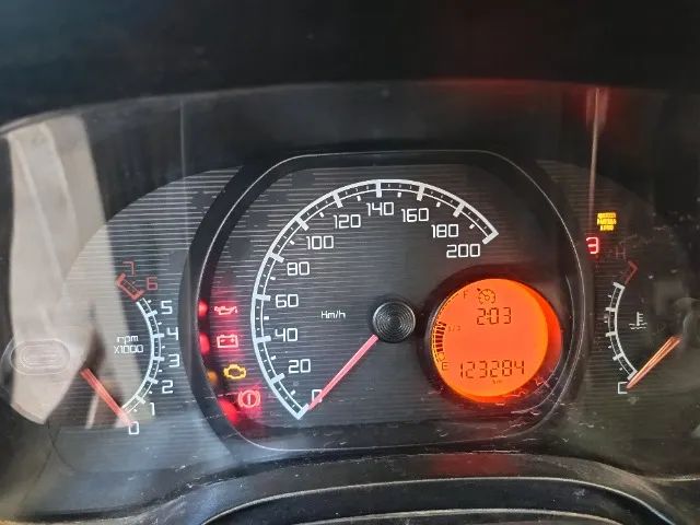 Fiat Strada Working 1.4 MPI Fire Flex 8V CS 2014 - Foto 4