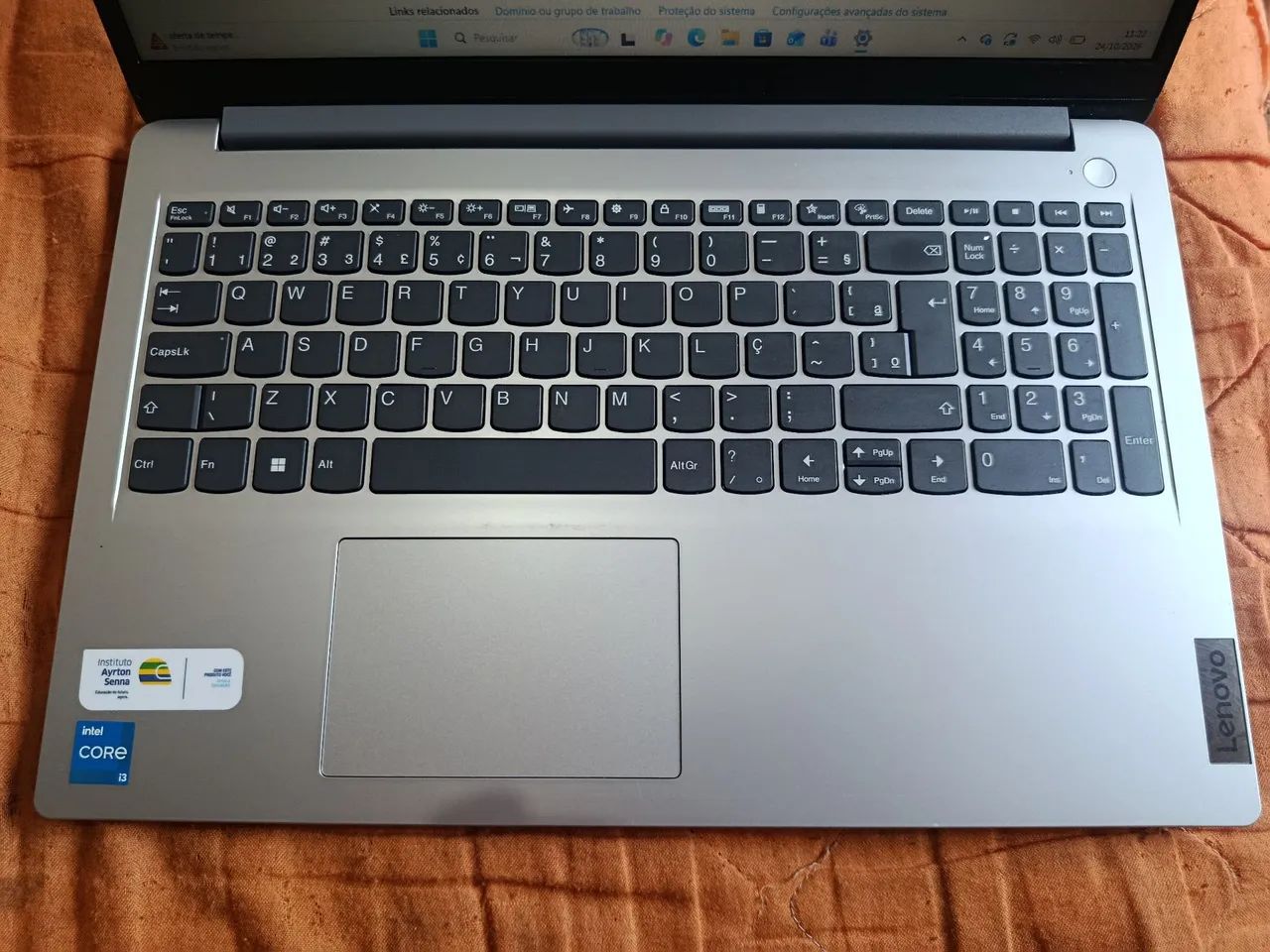 Notebook Lenovo i3 - Foto 2