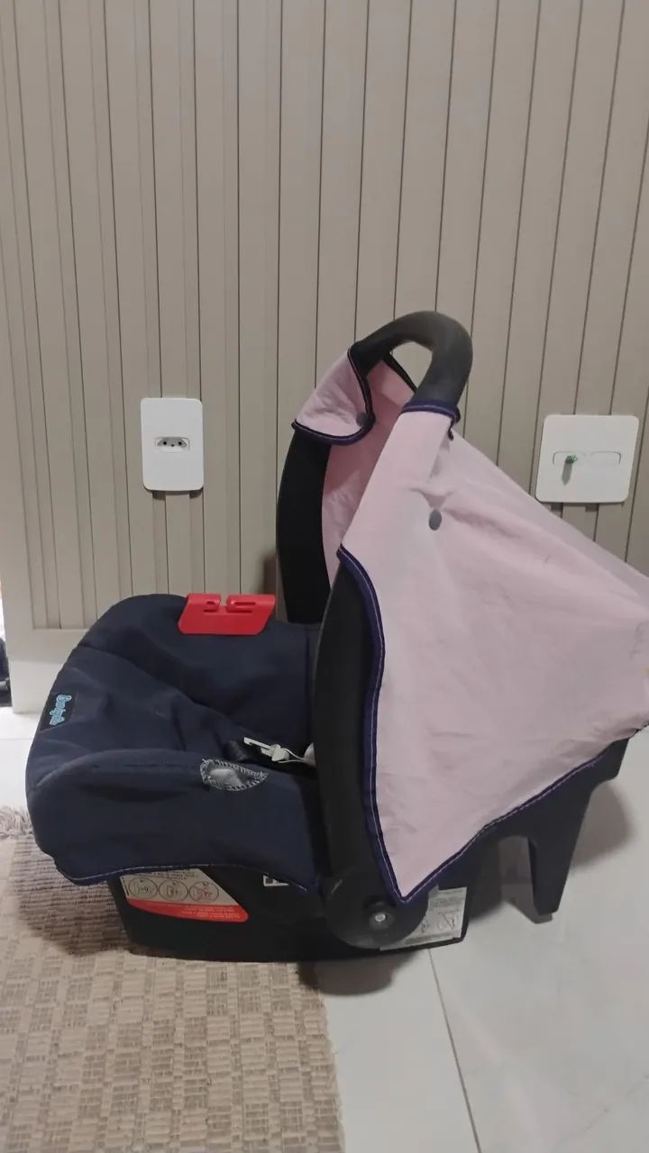 Carrinho de bebê 380.00 Galzerano e bebê conforto 75.00 