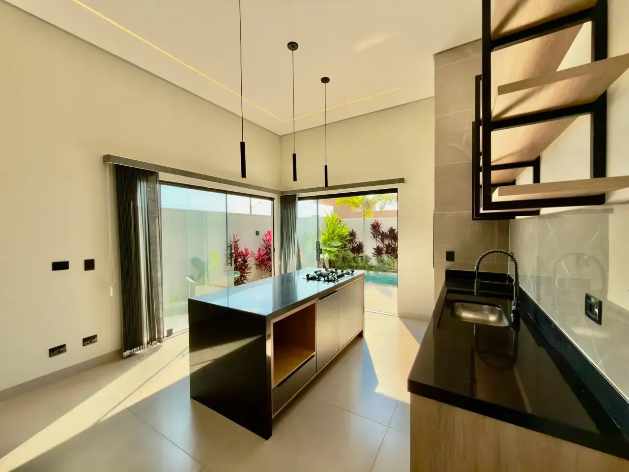 Ampla Casa Térrea Semimobiliada no Santa Inês - Foto 4