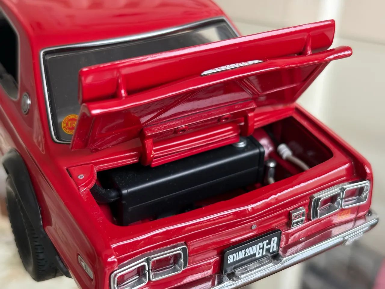 1/18 KYOSHO DIE-CAST NISSAN SKYLINE 2000 GT-R (KPGC10) with F