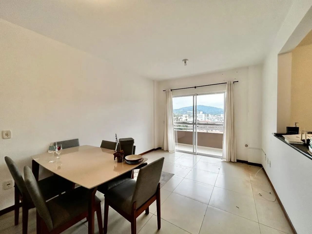 Apartamento com 2 quartos (1 suíte) no centro de Guabiruba - Foto 3