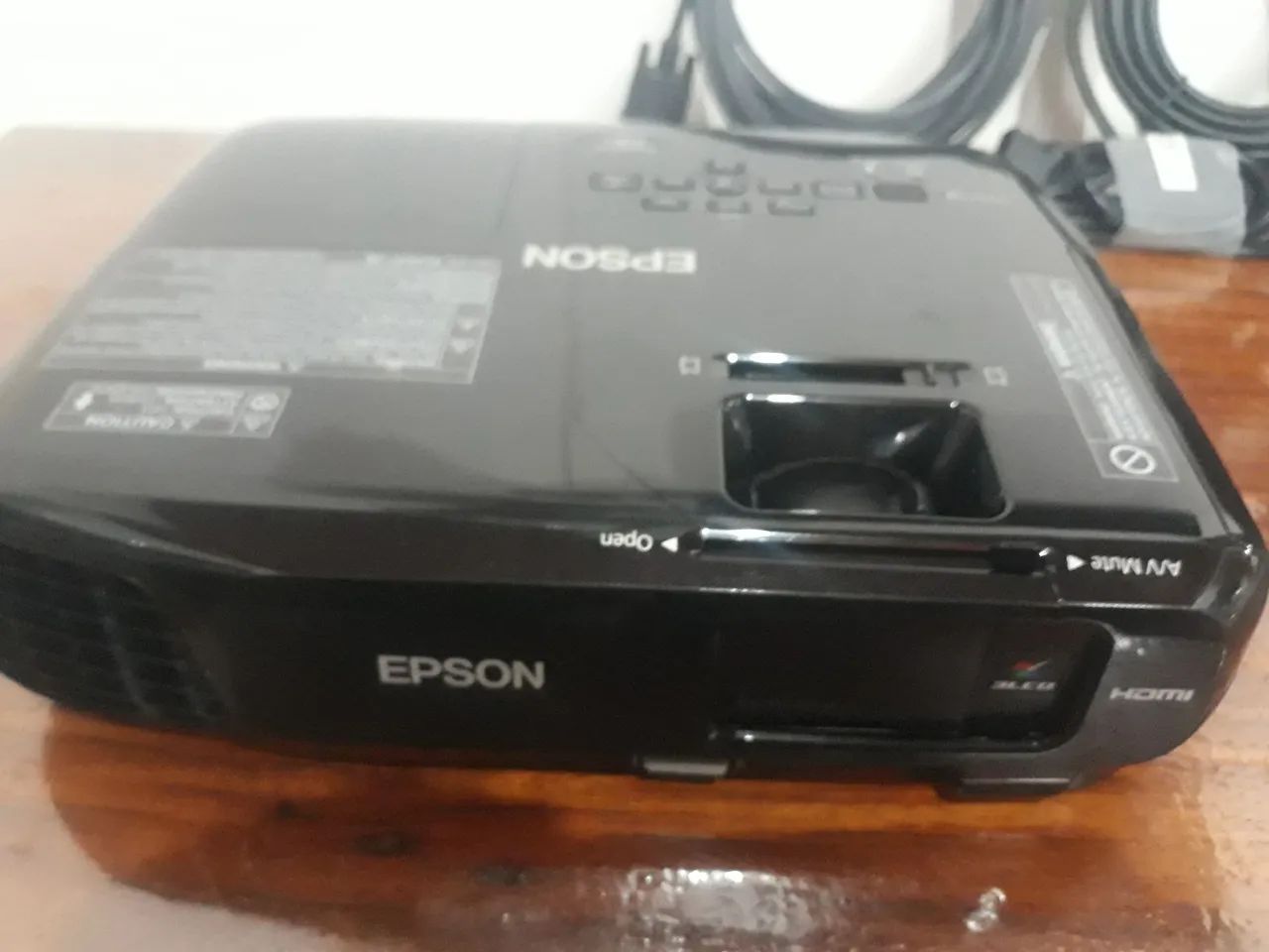 Projetor data Show Epson S18 +3000 Lumens preto  + acessórios  - Foto 4