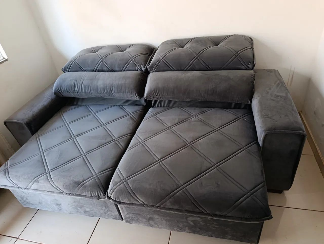Sofá retrátil e reclinável novo  - Foto 3