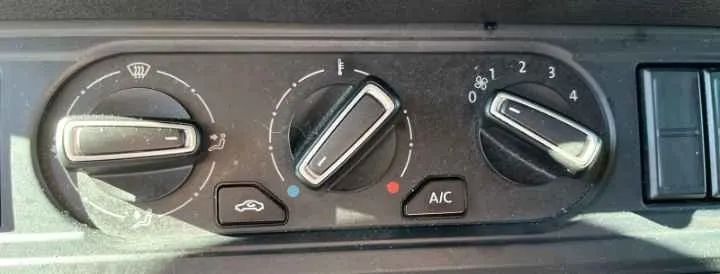 VOLKSWAGEN EXPRESS 2019 COMPLETO 3/4 - Foto 5