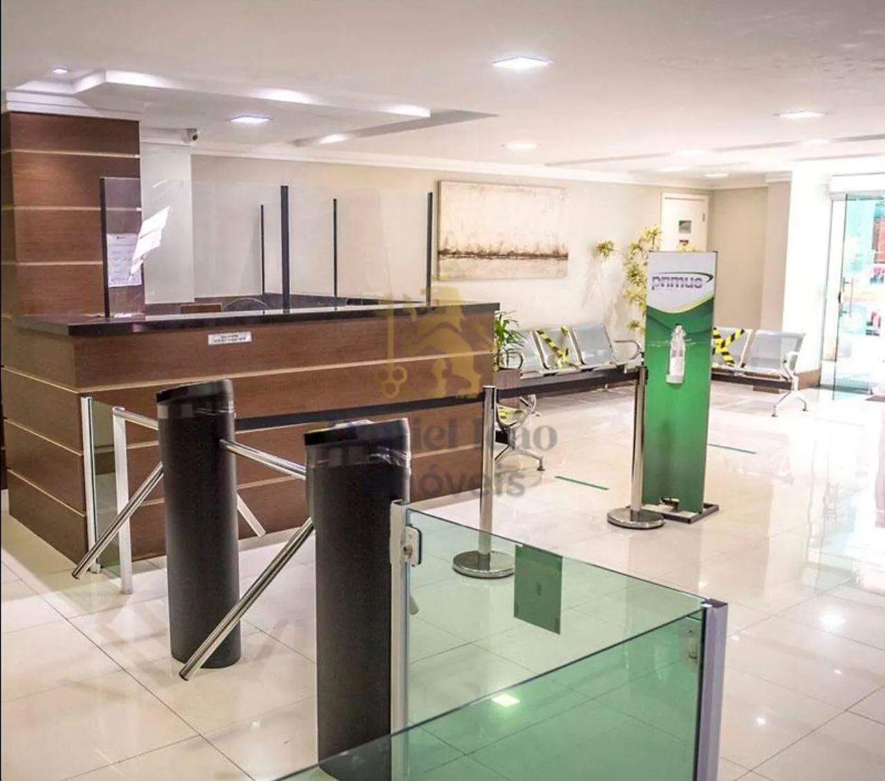 Sala Comercial Exclusiva no Coração de Teresópolis  Bairro Várzea - Foto 2
