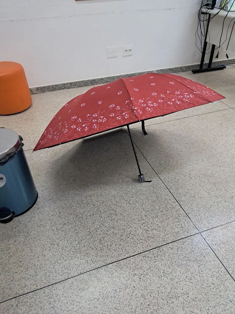 SOMBRINHAS FORRO DUPLO E BLACK-OUT PARA CHUVA  - Foto 4