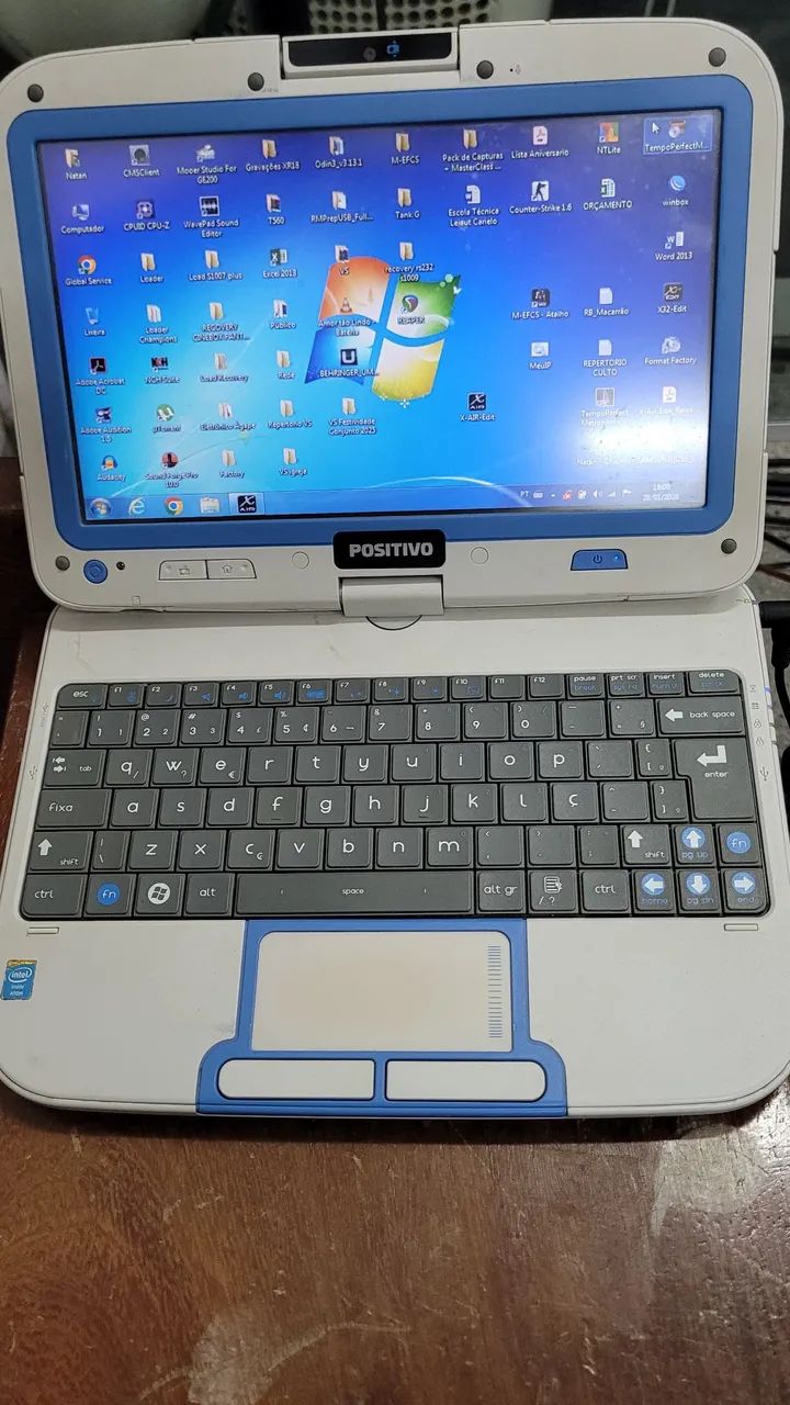 Netbook Positivo 