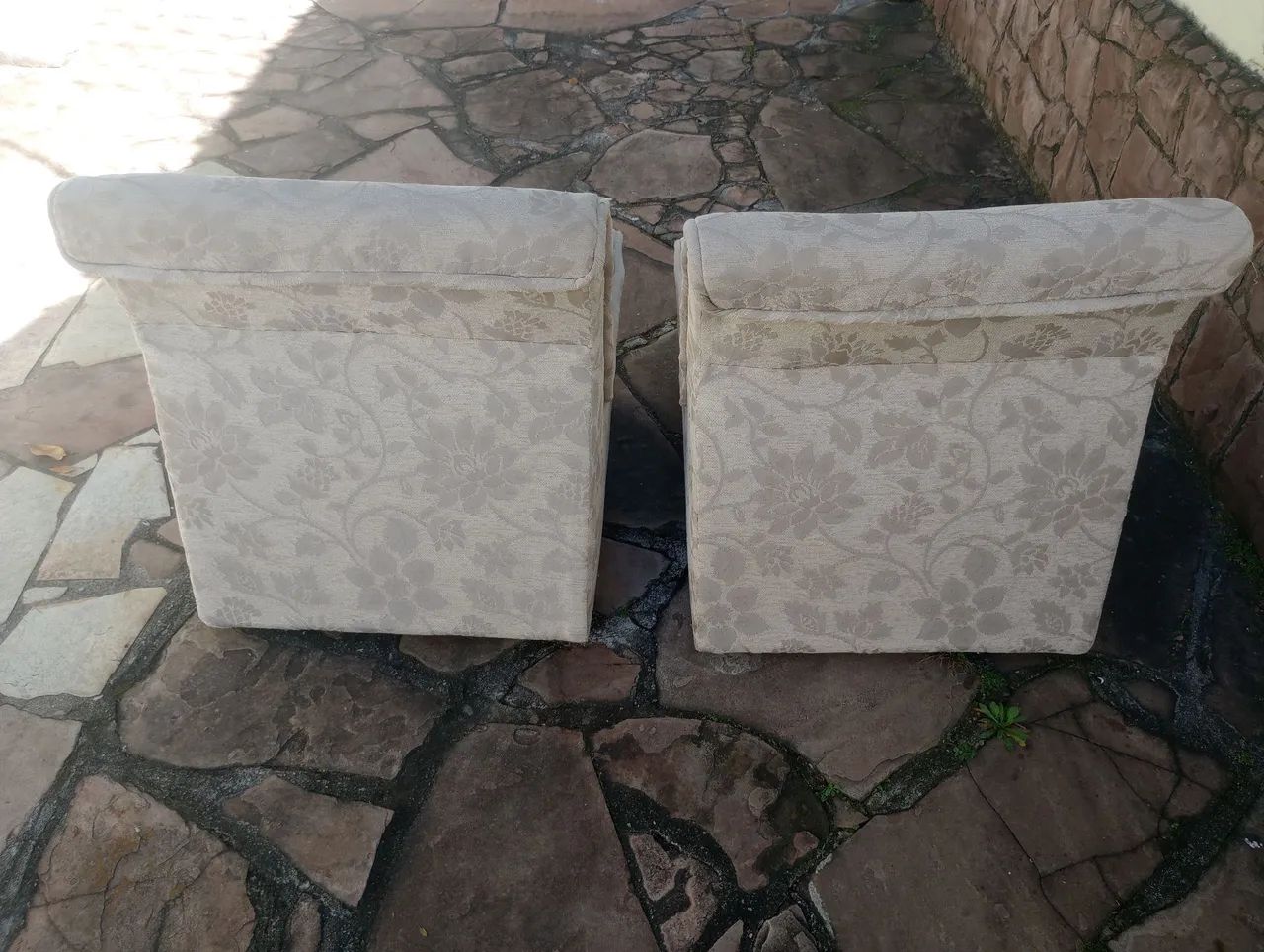 Duas poltronas/Sofá de dois lugares de marca tradicional no mercado de Móveis. - Foto 5