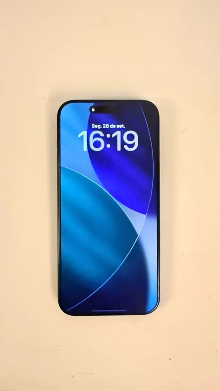 iPhone 16 Pro Max (256 GB) - Titânio-preto - Foto 3