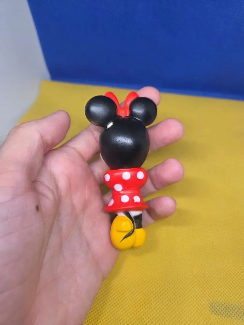 Boneca agarradinho Minnie Mouse original  - Foto 2