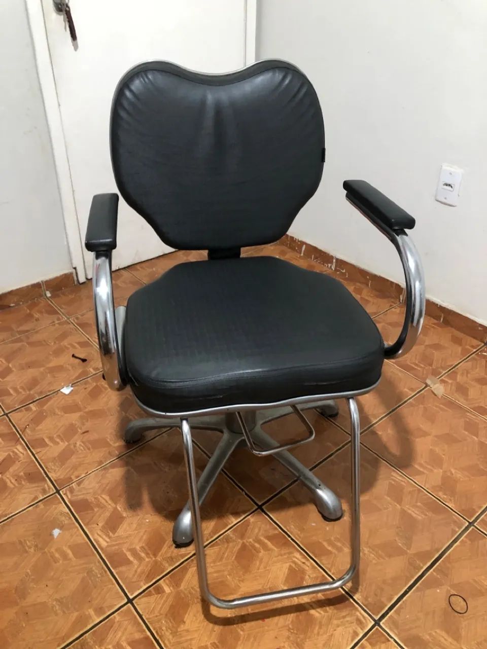 Cadeira hidráulica  - Foto 2