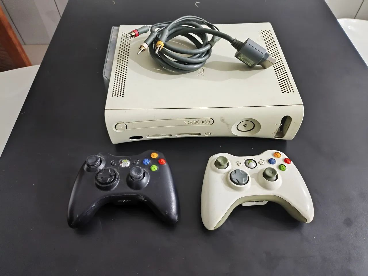 Xbox 360 desbloqueado com 2 controles - Foto 2