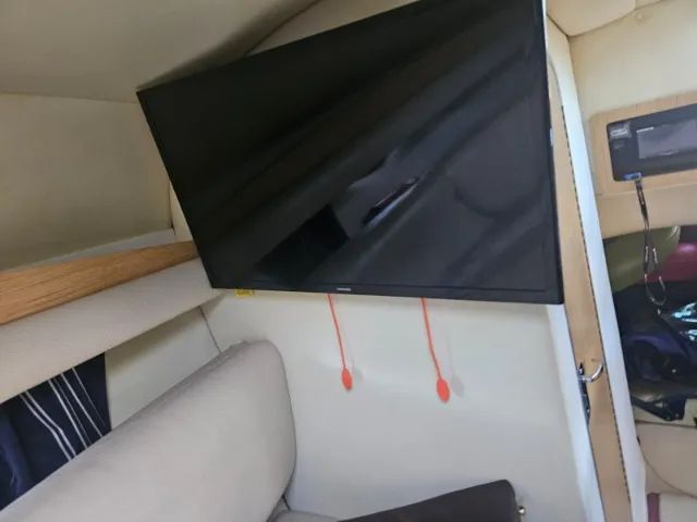 Lancha  Four Wins com 28,5 pés, motor V8 com 328 Hp ano 2011 - Foto 5