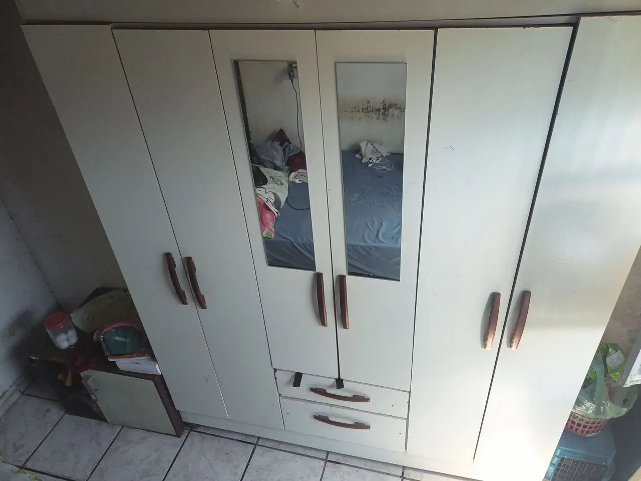 Guarda roupa mais 1 espelho - Foto 3