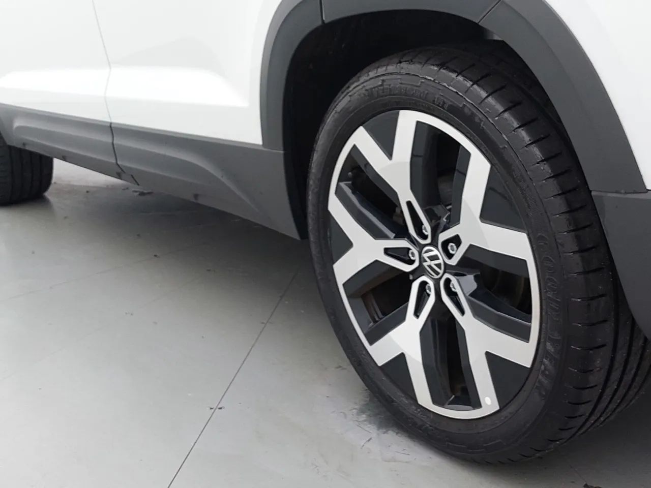 Volkswagen Taos Highline 1.4 250 TSI Flex Aut., foto 12 de 18