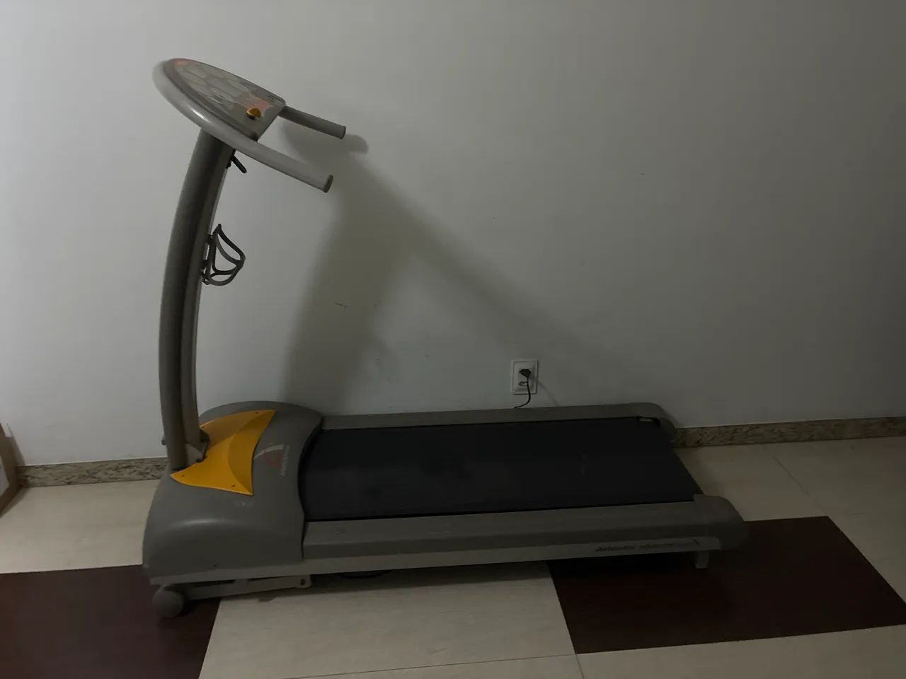 Esteira para exercício.