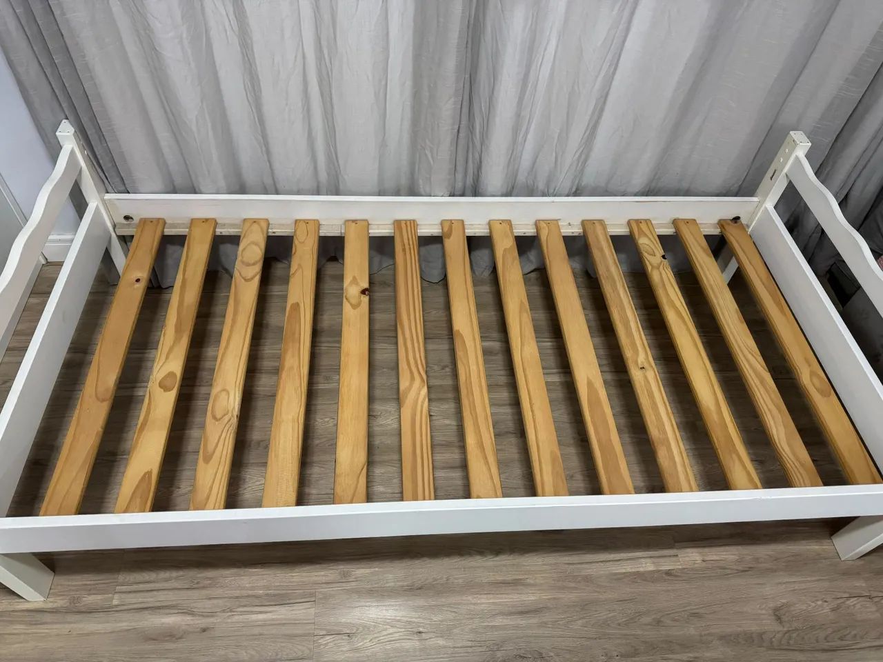 Cama solteiro em madeira - Casa Tema - Foto 2