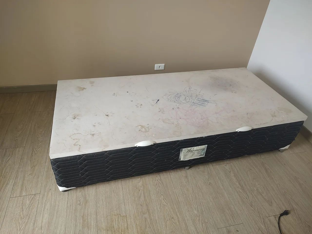 Cama box baú basculante