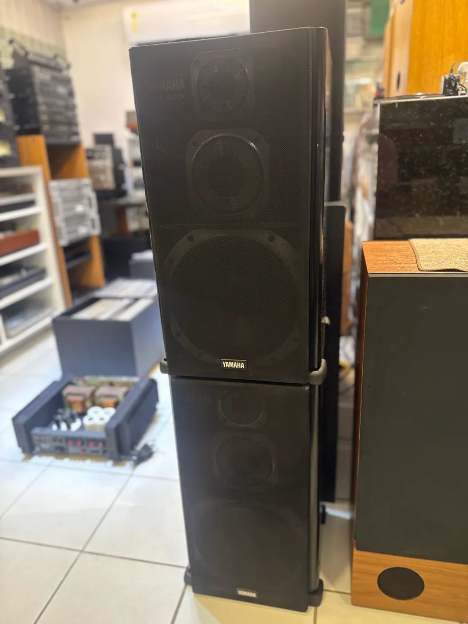 Novíssimo e perfeito Par de Caixas Yamaha NS-300X - Aparelhos de