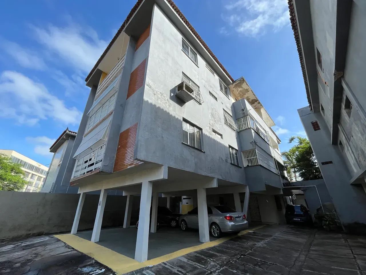 apartamento para alugar 3 quartos mais dependencia